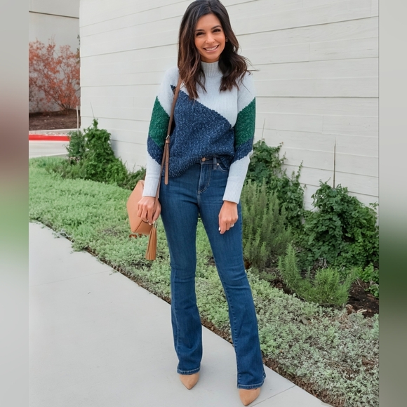 Banana Republic Metallic Color-Block Cropped Sweater, Wool / Cotton / Alpaca - Picture 3 of 11